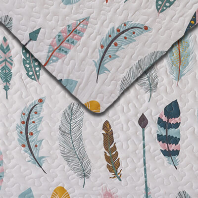 Quilt Con Piecera Plumas 1,5 Plazas